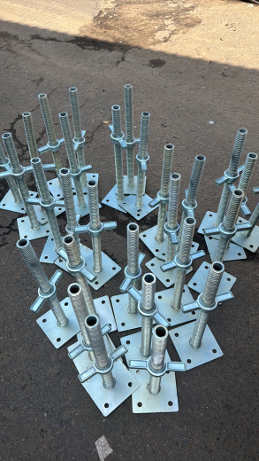 Опора винтовая 750 мм