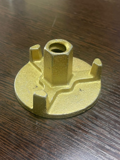 Гайка стяжная трехрожковая для опалубки 100 мм, оцинкованная