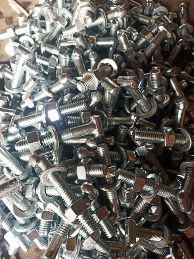 Т-образный болт для строительных лесов купить в Москве